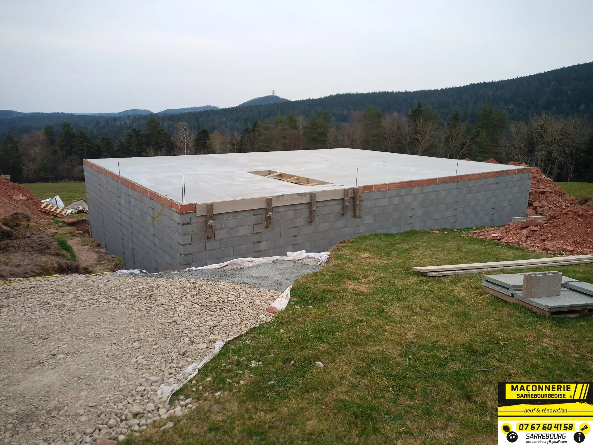 Vide sanitaire en parpaings surmonté d’une dalle béton