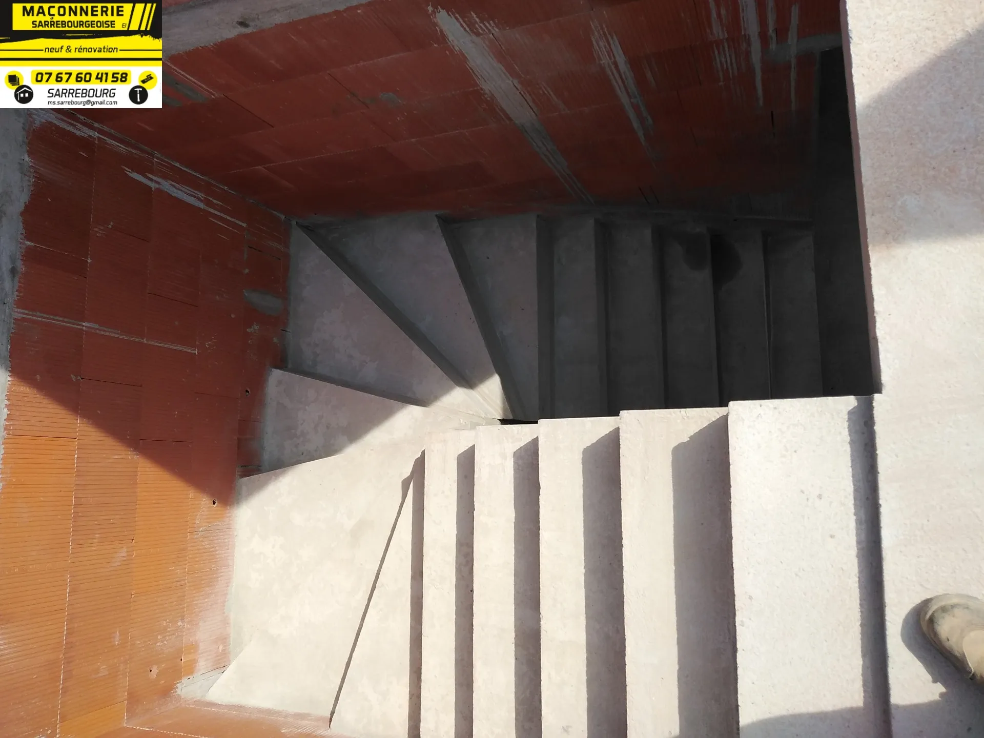 Escalier en béton, photo 5